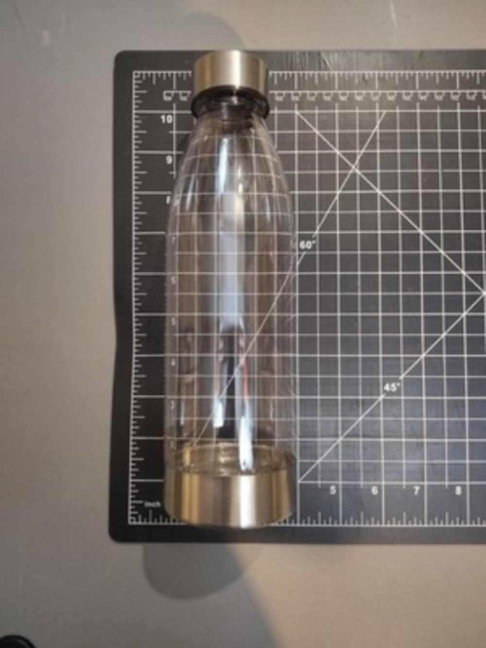 Mainstays 22 oz Clear and Silver Plastic Water Bottle with Screw Cap NEW